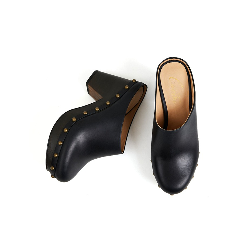 Claudia Retro Black Mule Clog with Metal Studs – CUCTOS