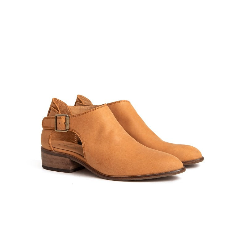 Victoria Sling-back Pump Camel
